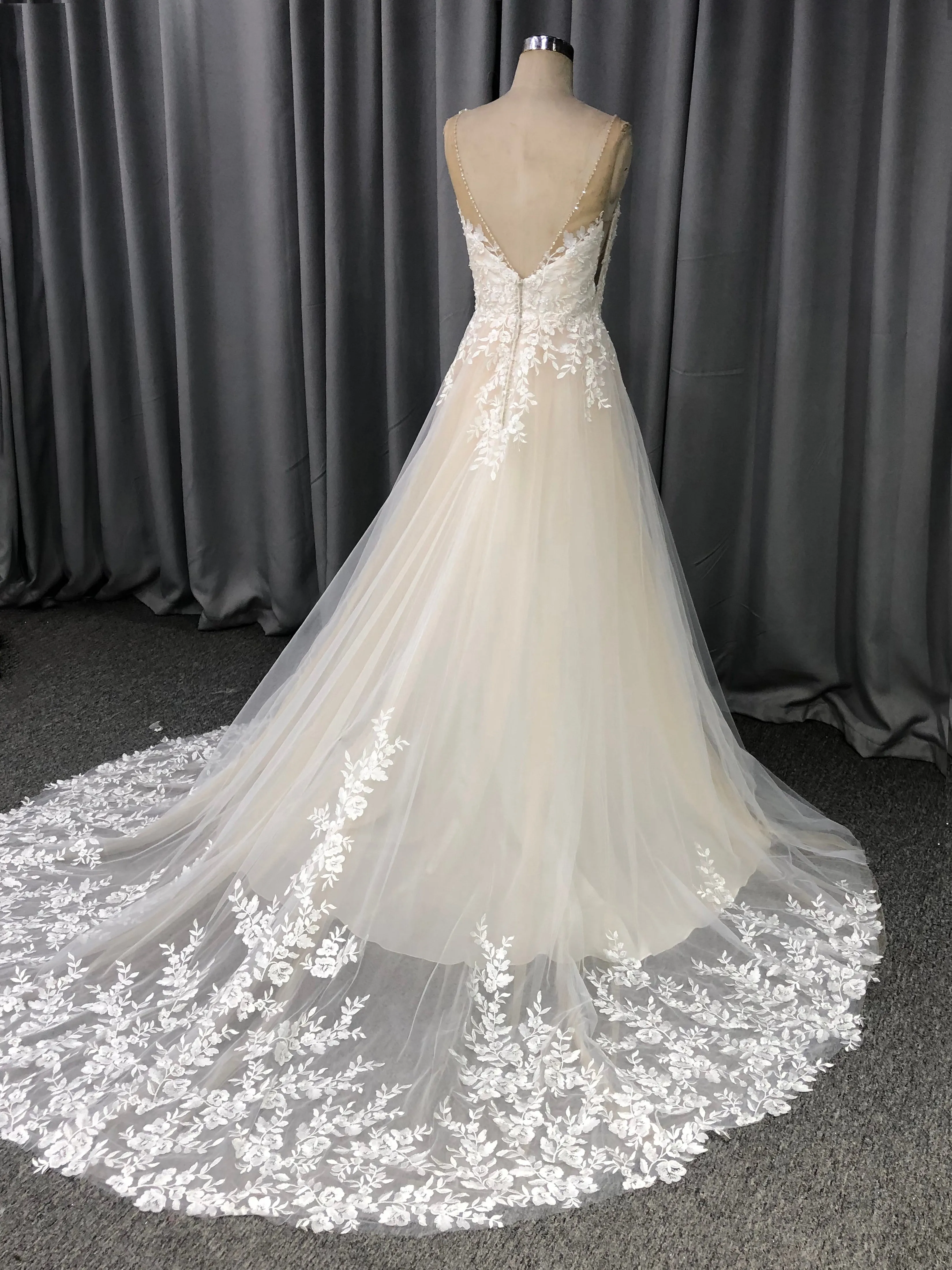 Charmante Robe trapèze cache cœur Dentelle&Tulle Robe de Mariée avec la courte traîne