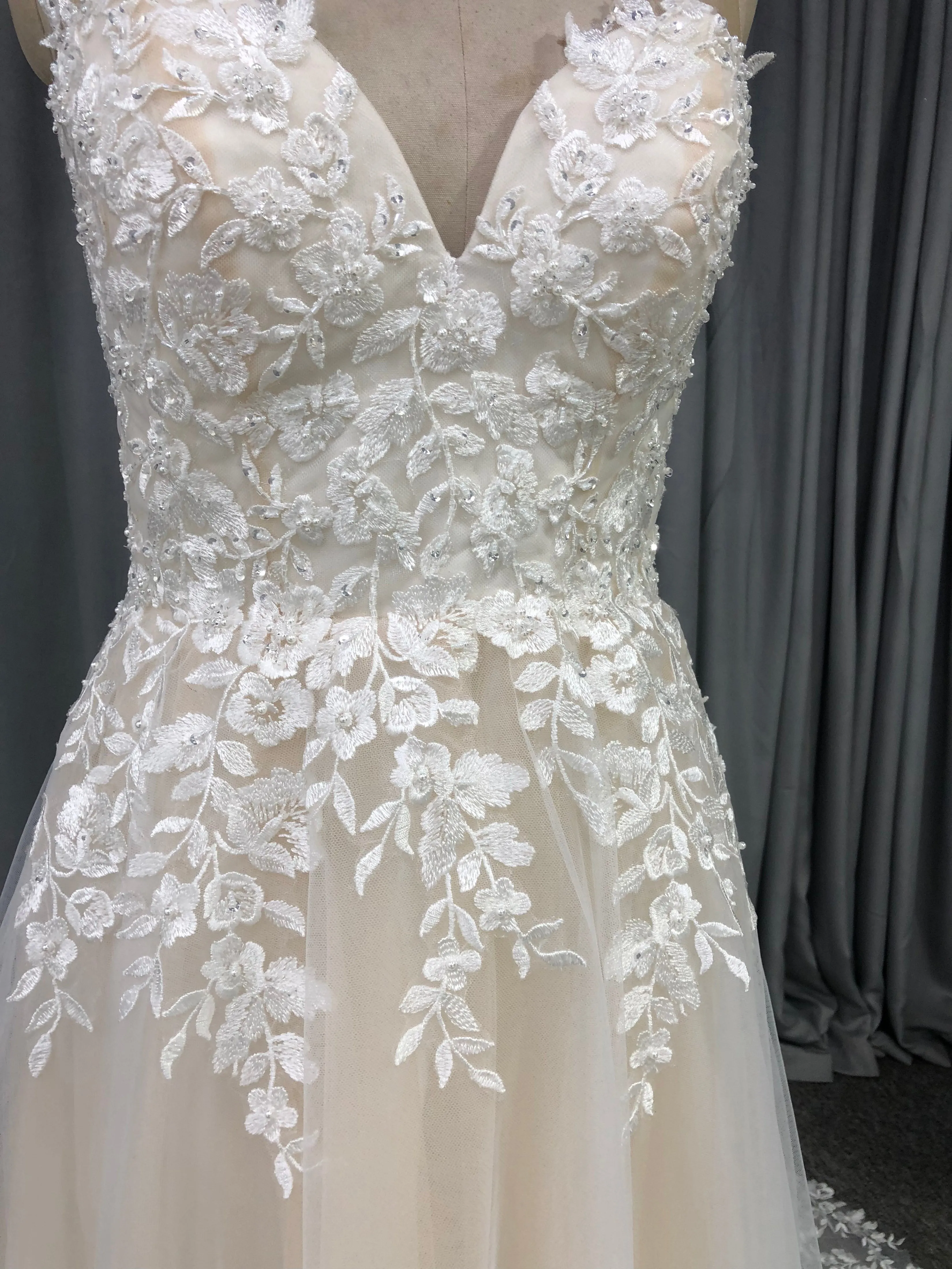 Charmante Robe trapèze cache cœur Dentelle&Tulle Robe de Mariée avec la courte traîne