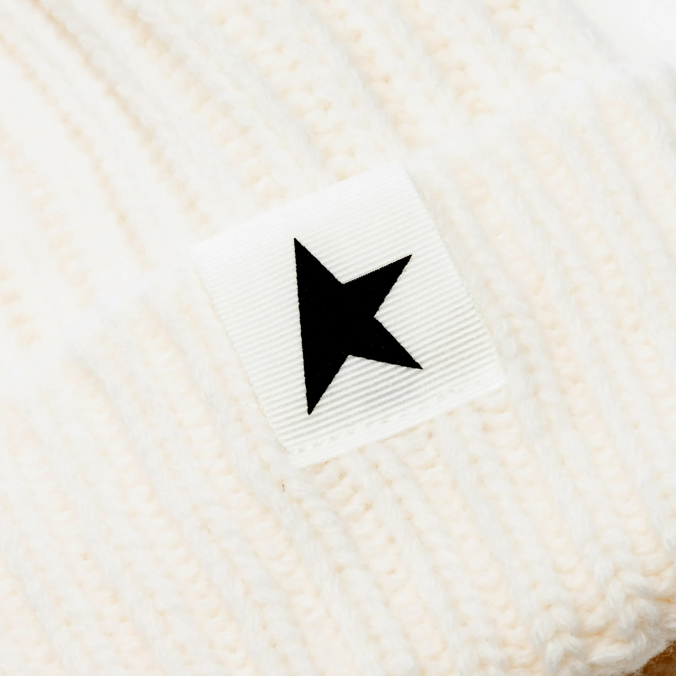 Damian Star Beanie - Off-White