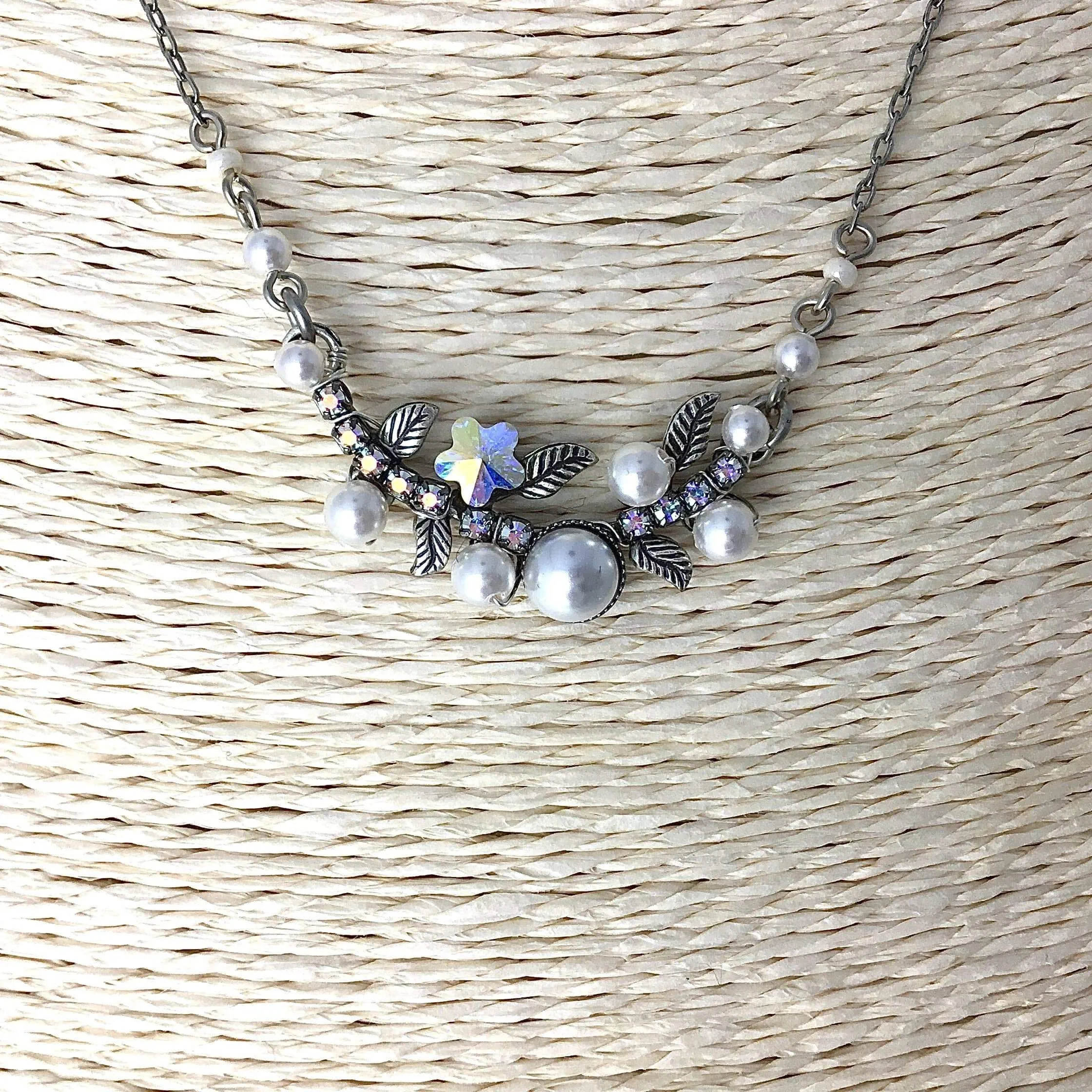 Firefly Pearl Necklace