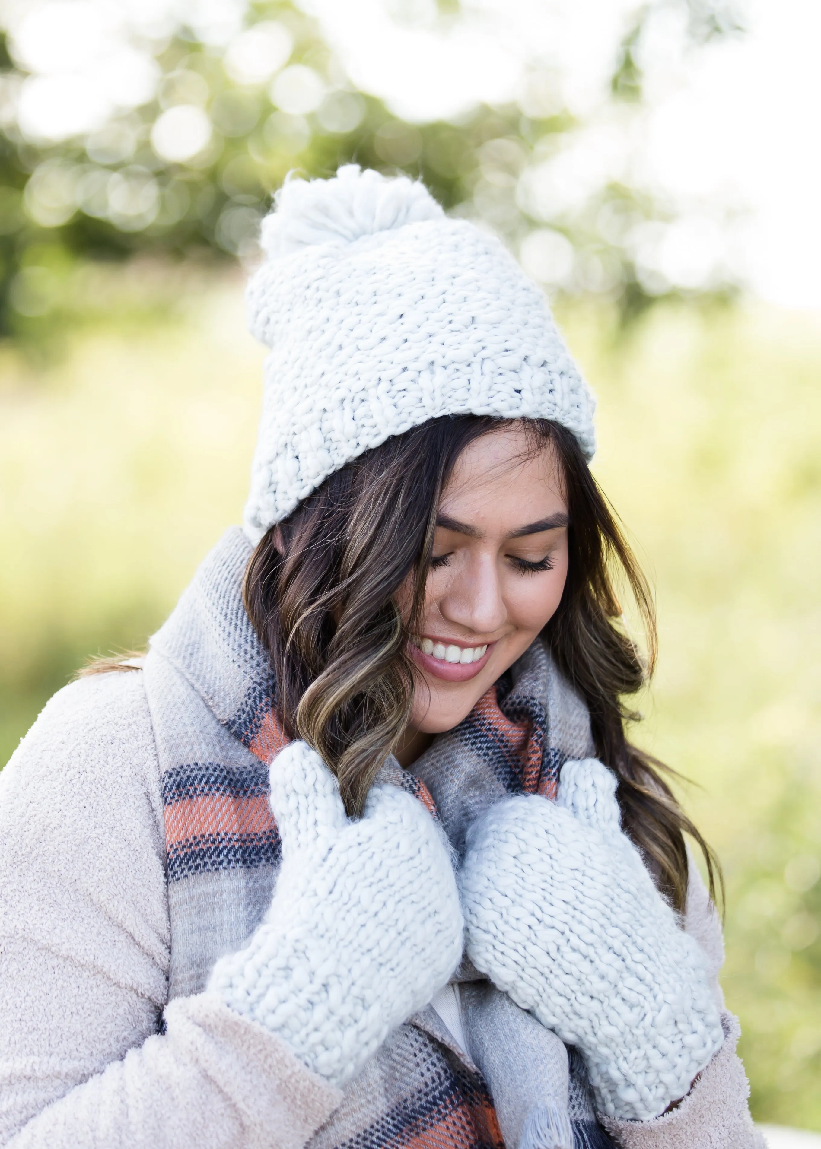 Mango Yarn Pom Hat or Mittens