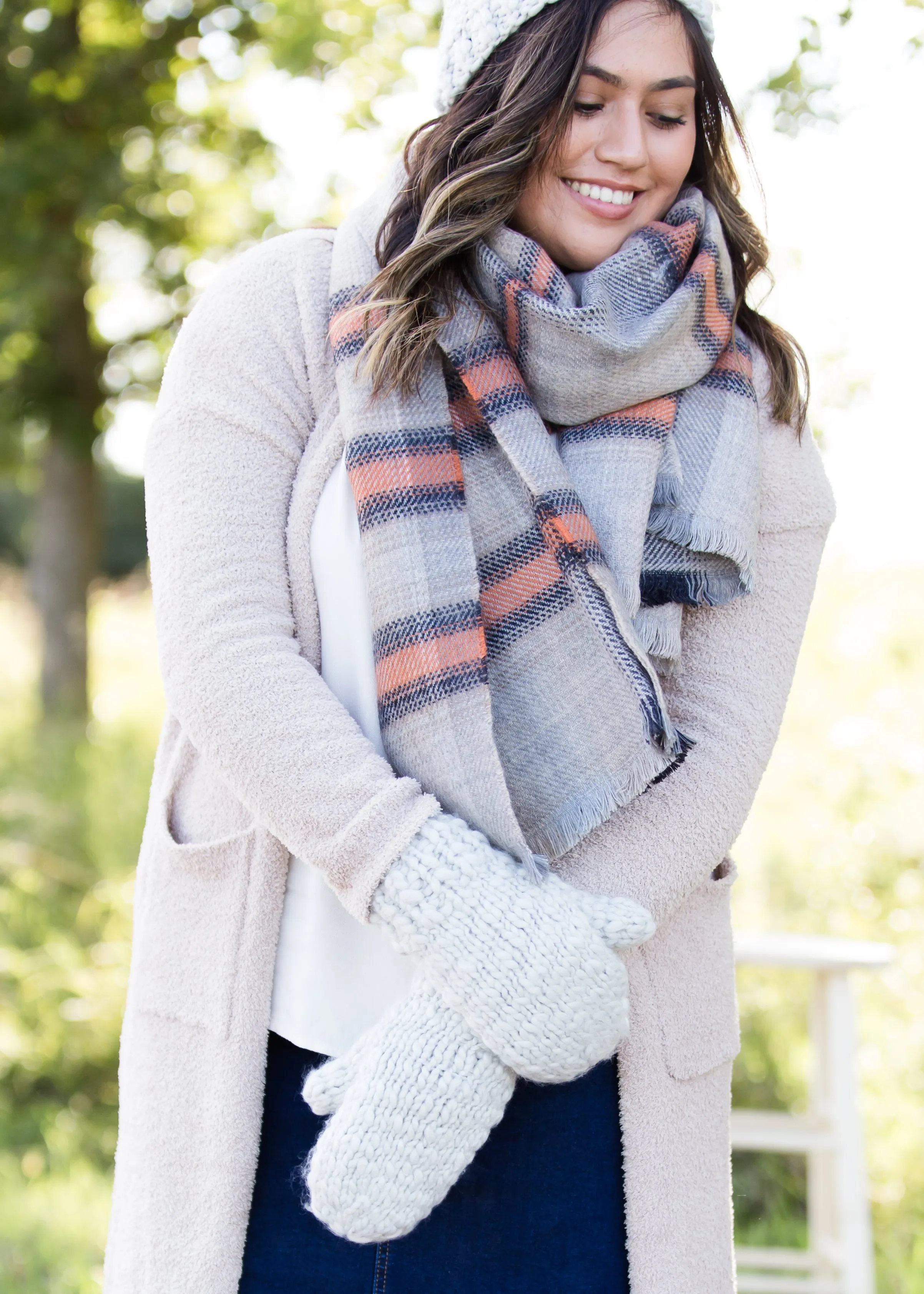 Mango Yarn Pom Hat or Mittens