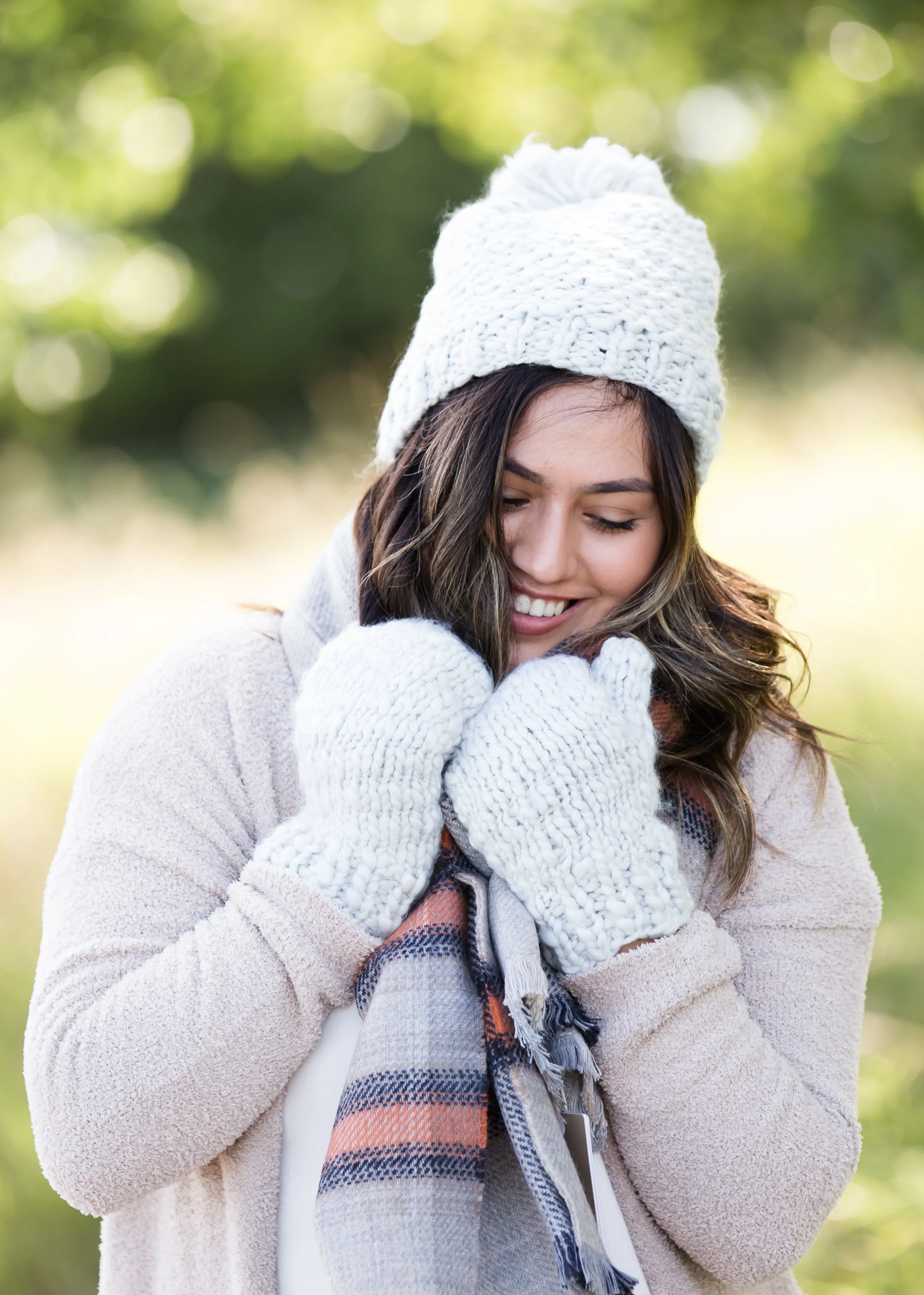 Mango Yarn Pom Hat or Mittens