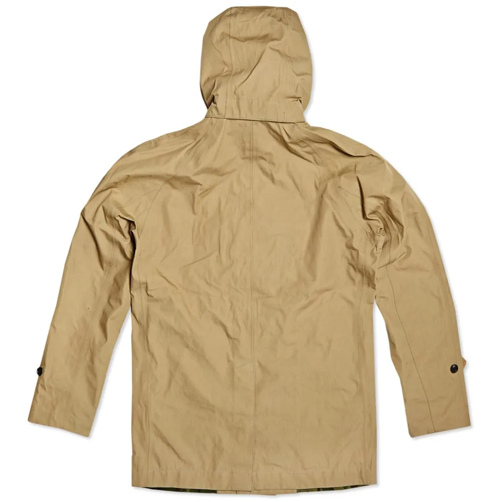 Nanamica Gore-Tex Short Soutien Collar CoatBeige