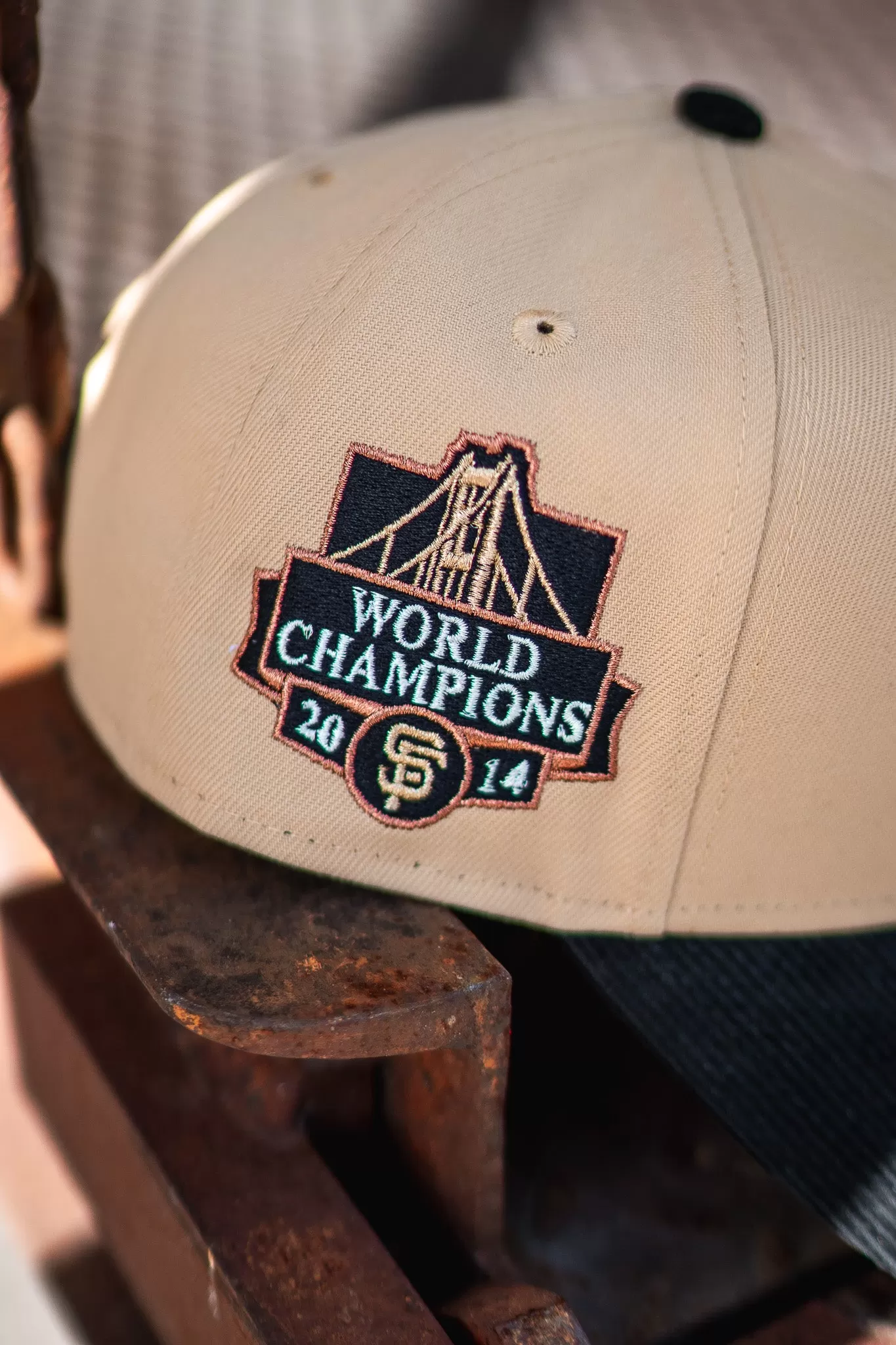 New Era San Francisco Giants 2014 World Champions 9FORTY A-Frame Snapback (Vegas Gold/Black Corduroy)