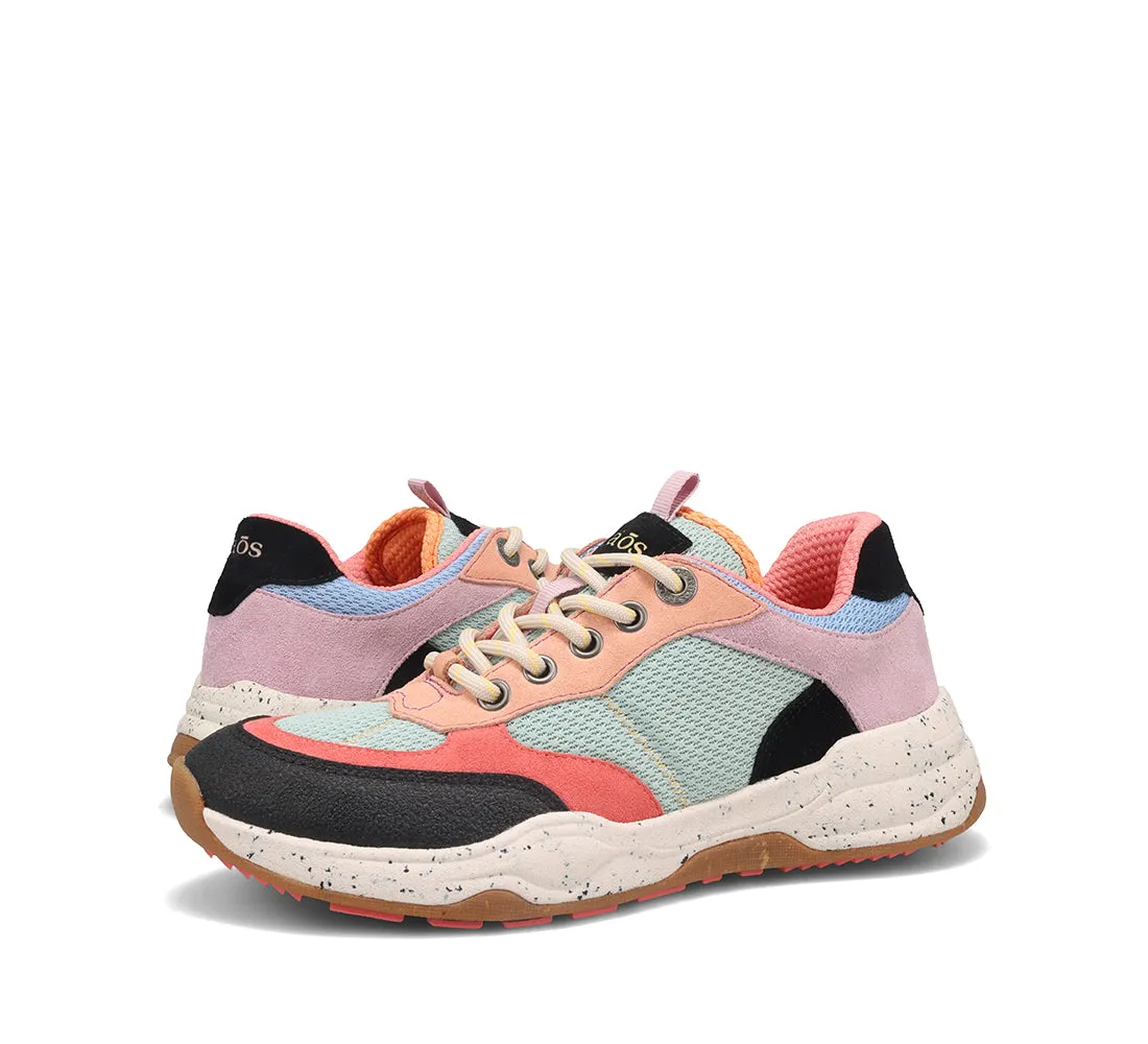 Women's Taos Advance Color: Retro Multi